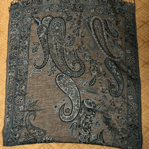PASHMINA Printed Scarf – No Tag - Picture 3 of 3